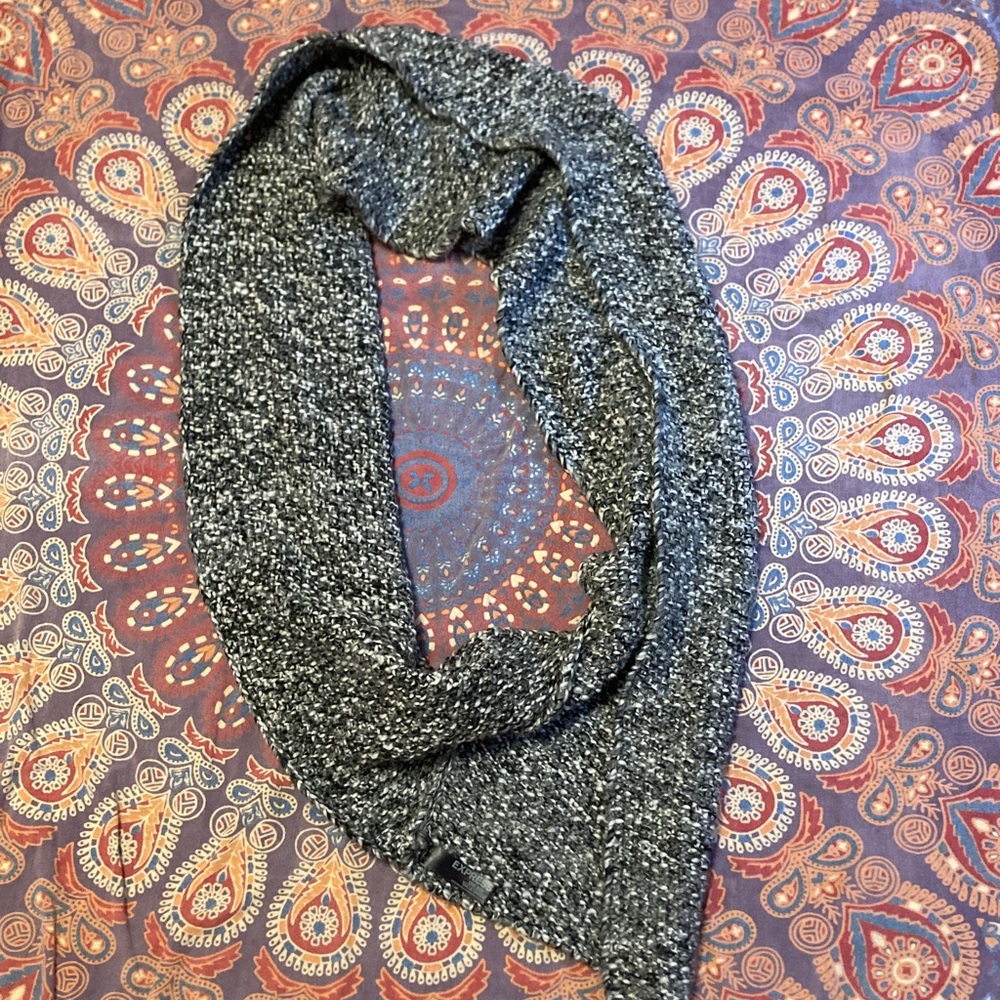 Elegant Black and White Infinity Scarf